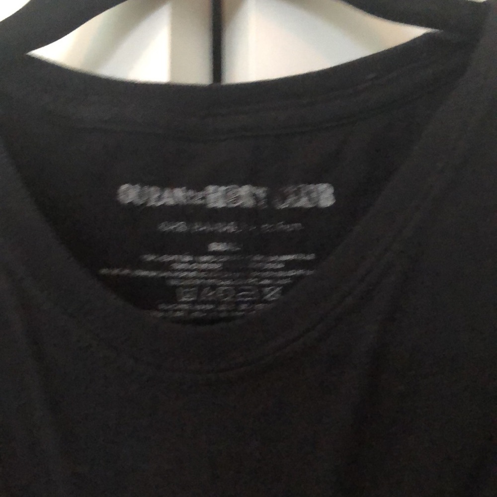 4 anime t-shirts and Accessories - Picture 4 of 16